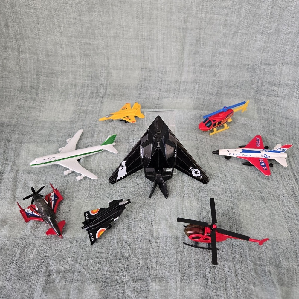 Lot of Mixed Die cast‎  Metal and Plastic Toy Aircraft Airplane Helicopter